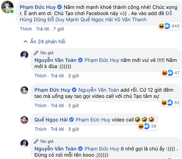 Mồng 1 Tết của cầu thủ tuổi Tý Nguyễn Văn Toàn: Ăn mì tôm ngấu nghiến như bị bỏ đói mấy ngày, bị Đức Huy doạ vào Facebook của bố troll lầy lội - Ảnh 4. Mồng 1 Tết của cầu thủ tuổi Tý Nguyễn Văn Toàn: Ăn mì tôm ngấu nghiến như bị bỏ đói mấy ngày, bị Đức Huy doạ vào Facebook của bố troll lầy lội - Ảnh 4.