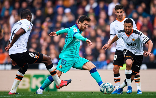 Đồng đội phản lưới nhà, Messi nhận trận thua đầu tiên dưới triều đại HLV mới - Ảnh 3. Đồng đội phản lưới nhà, Messi nhận trận thua đầu tiên dưới triều đại HLV mới - Ảnh 3.