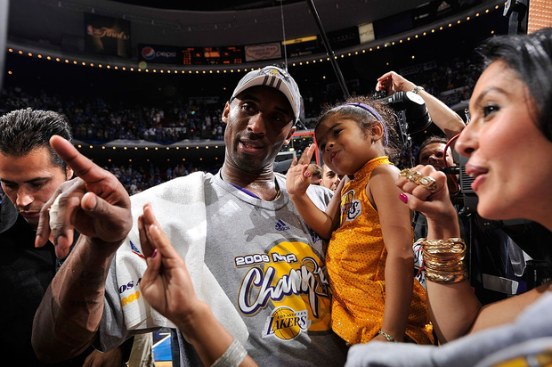 Gianna Maria-Onore Bryant: Cô gái bé bỏng cùng ước mơ kế tục di sản Black Mamba của huyền thoại bóng rổ Kobe Bryant - Ảnh 8. Gianna Maria-Onore Bryant: Cô gái bé bỏng cùng ước mơ kế tục di sản Black Mamba của huyền thoại bóng rổ Kobe Bryant - Ảnh 8.
