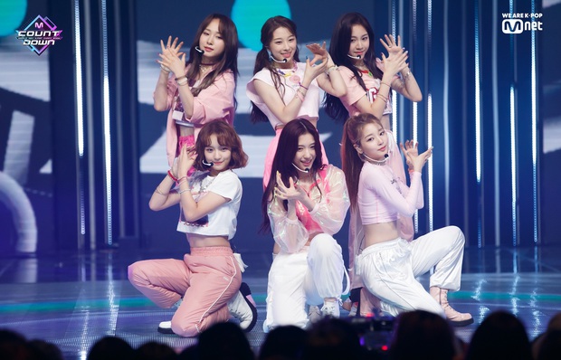Nghệ sĩ được dự đoán dẫn đầu Kpop 2020: BLACKPINK mất hút, thua 3 nhóm nữ; 1 ca sĩ solo và tân binh hát nhép bài TWICE góp mặt - Ảnh 6. Nghệ sĩ được dự đoán dẫn đầu Kpop 2020: BLACKPINK mất hút, thua 3 nhóm nữ; 1 ca sĩ solo và tân binh hát nhép bài TWICE góp mặt - Ảnh 6.