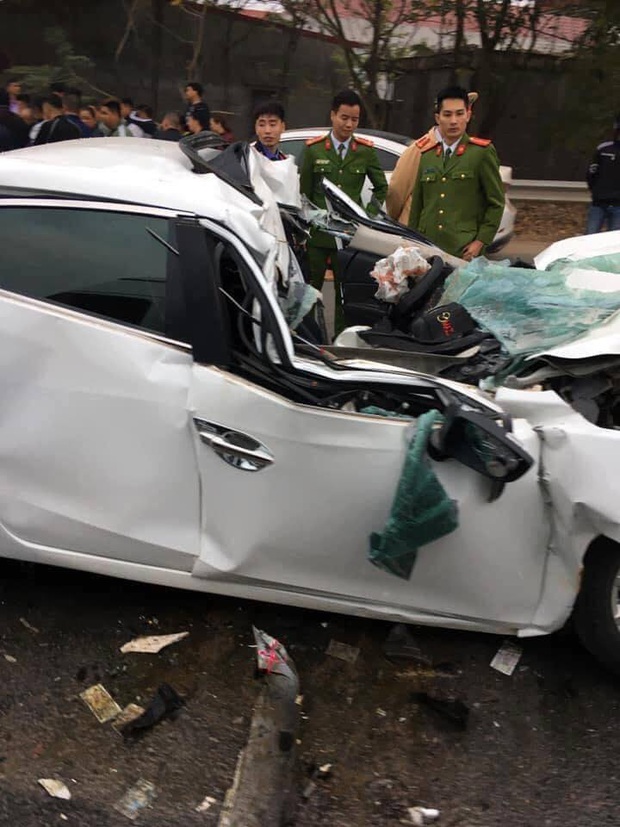Bắc Giang: Xe ô tô 4 chỗ biến dạng khi đâm mạnh vào xe ben, một người tử vong tại chỗ - Ảnh 1.