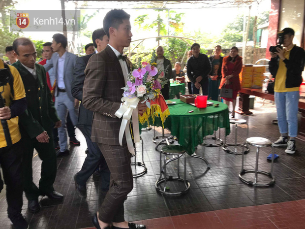 Nhà bố vợ cầu thủ Phan Văn Đức to nhất xóm, rạp cưới đằng gái kéo dài hết cả con đường - Ảnh 5. Nhà bố vợ cầu thủ Phan Văn Đức to nhất xóm, rạp cưới đằng gái kéo dài hết cả con đường - Ảnh 5.