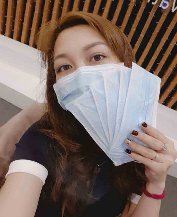 Hội chị em làm đẹp thời tâm bão Corona: Thứ vô dụng nhất là son môi, bước kẻ lông mày là không thể qua loa cho có - Ảnh 5. Hội chị em làm đẹp thời tâm bão Corona: Thứ vô dụng nhất là son môi, bước kẻ lông mày là không thể qua loa cho có - Ảnh 5.