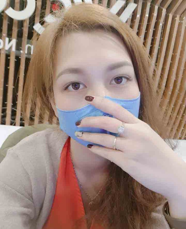 Hội chị em làm đẹp thời tâm bão Corona: Thứ vô dụng nhất là son môi, bước kẻ lông mày là không thể qua loa cho có - Ảnh 6. Hội chị em làm đẹp thời tâm bão Corona: Thứ vô dụng nhất là son môi, bước kẻ lông mày là không thể qua loa cho có - Ảnh 6.