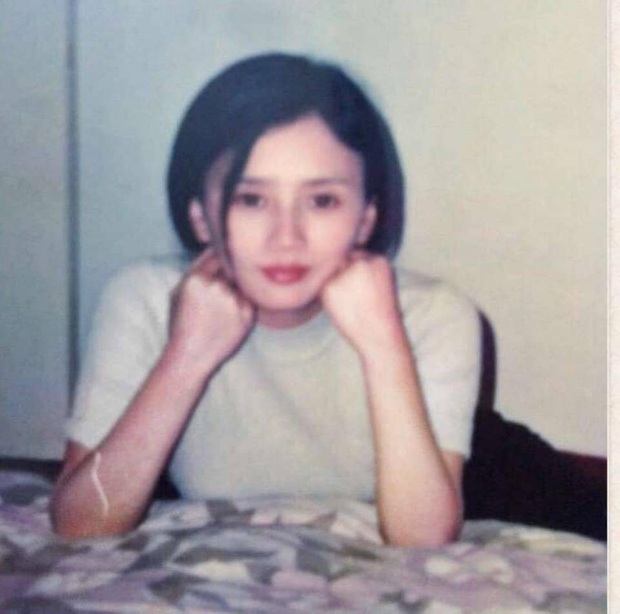 Giữa hàng vạn bức hình khoe bố mẹ hồi trẻ, một bà mẹ bất ngờ được chú ý vì ngoại hình cực phẩm chuẩn diễn viên Hồng Kông - Ảnh 3.