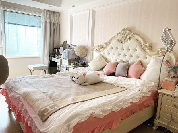 Choáng ngợp trước dinh thự siêu sang của vợ chồng DoinB và Umi - Cặp trai tài gái sắc, giàu có, vẹn toàn nhất LMHT là đây! - Ảnh 3. Choáng ngợp trước dinh thự siêu sang của vợ chồng DoinB và Umi - Cặp trai tài gái sắc, giàu có, vẹn toàn nhất LMHT là đây! - Ảnh 3.