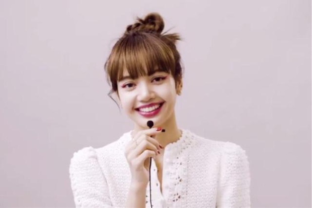 Là nữ thần BLACKPINK đình đám, vậy nhưng Lisa lại bị chê kém sắc, lộ khuyết điểm trên màn ảnh xứ Trung - Ảnh 3.