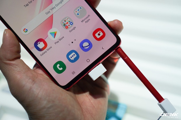 Trên tay Galaxy S10 Lite và Galaxy Note 10 Lite: Hai thiết bị vô cùng kỳ quặc từ Samsung - Ảnh 8.