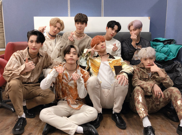 Kết hợp ca sĩ ballad giọng trong vắt, thủ lĩnh BTS gây chiến đồng đội trên iTunes với kỉ lục mới khiến fan vui buồn lẫn lộn - Ảnh 5.