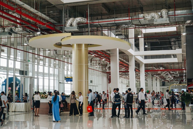 Bến xe Miền Đông mới 4.000 tỷ đồng, xịn nhất Việt Nam chính thức đón những vị khách đầu tiên - Ảnh 4.