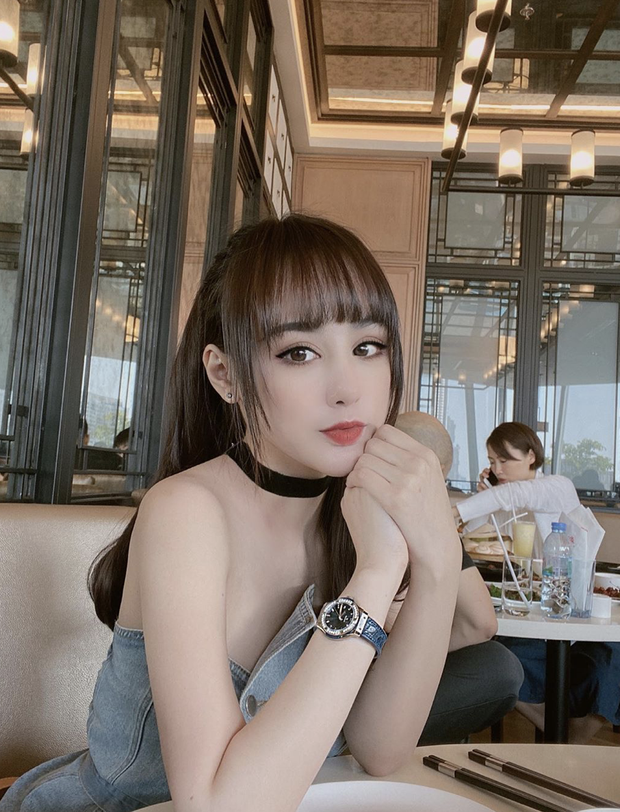 Một phút hớ hênh: Bạn gái hotgirl của Karik lộ mặt khi lên sóng truyền hình, khác biệt quá lớn khiến netizen la ó - Ảnh 4.