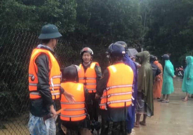 Thanh niên đi bắt kỳ nhông bị nước lũ cuốn mất tích - Ảnh 2.