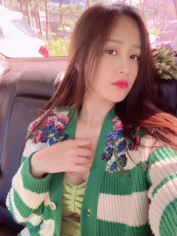 Mai Phương Thúy chi 250 triệu sắm áo Gucci như “tấm chăn len”, chịu chơi số 2 thì Vbiz không ai nhận số 1 - Ảnh 2.