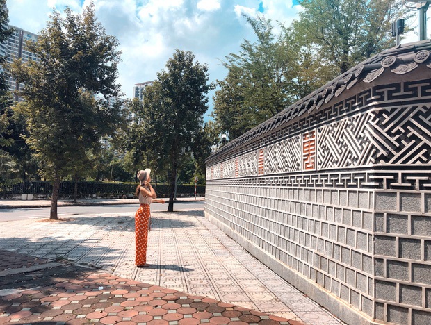 Những góc phố đậm chất Hàn Quốc ngay giữa lòng Hà Nội, lên ảnh mang vibe trong trẻo đến ngẩn ngơ - Ảnh 5. Những góc phố đậm chất Hàn Quốc ngay giữa lòng Hà Nội, lên ảnh mang vibe trong trẻo đến ngẩn ngơ - Ảnh 5.