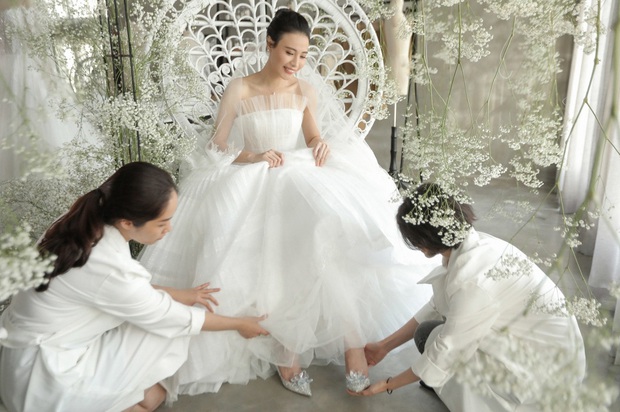 Matt Liu vừa ra mắt nhà gái, Hương Giang đã sắm ngay đôi giày cổ tích gần 100 triệu, Vbiz chuẩn bị có thêm tin mừng? - Ảnh 8. Matt Liu vừa ra mắt nhà gái, Hương Giang đã sắm ngay đôi giày cổ tích gần 100 triệu, Vbiz chuẩn bị có thêm tin mừng? - Ảnh 8.