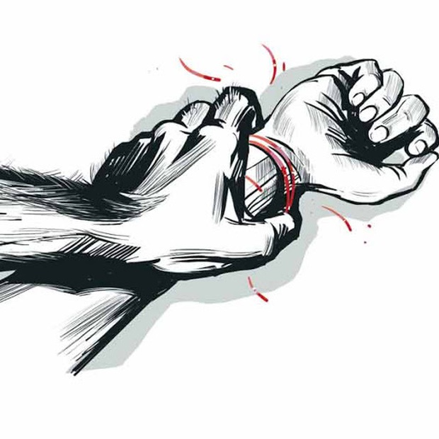 Nỗi cay đắng và sự giày vò của người phụ nữ lỡ mang giọt máu của tên cưỡng hiếp mình: Nhìn vào mắt con trai tôi thấy kẻ đã hại đời mình - Ảnh 1.