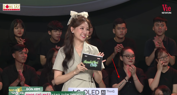 Người yêu tin đồn anh quay phim Rap Việt tiếp tục làm khán giả ở Nhanh Như Chớp, được xếp vị trí đắc địa tia là dính - Ảnh 3.