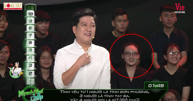 Người yêu tin đồn anh quay phim Rap Việt tiếp tục làm khán giả ở Nhanh Như Chớp, được xếp vị trí đắc địa tia là dính - Ảnh 4.