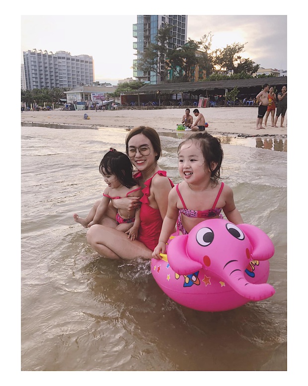 Vợ cũ Hoài Lâm bất ngờ nói rõ chuyện kết hôn trong quá khứ: “Chỉ có điều là thiệt thòi cho 2 con thôi” - Ảnh 3. Vợ cũ Hoài Lâm bất ngờ nói rõ chuyện kết hôn trong quá khứ: “Chỉ có điều là thiệt thòi cho 2 con thôi” Vợ cũ Hoài Lâm bất ngờ nói rõ chuyện kết hôn trong quá khứ: “Chỉ có điều là thiệt thòi cho 2 con thôi” - Ảnh 3. Vợ cũ Hoài Lâm bất ngờ nói rõ chuyện kết hôn trong quá khứ: “Chỉ có điều là thiệt thòi cho 2 con thôi”