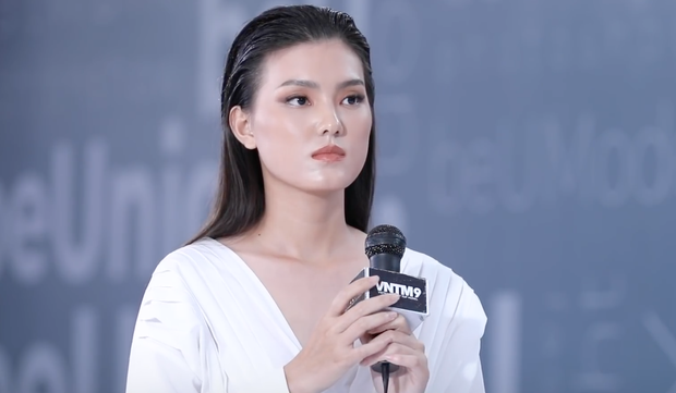 Next Top Model: Thí sinh 19 tuổi nhan sắc như Hoa hậu suýt bị loại vì... catwalk 2 hàng - Ảnh 8.