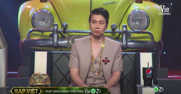 Rap Việt tập 12: Tez vừa về đội Wowy đã bị Karik phũ, GDucky bỗng trở thành mối lo? - Ảnh 2.