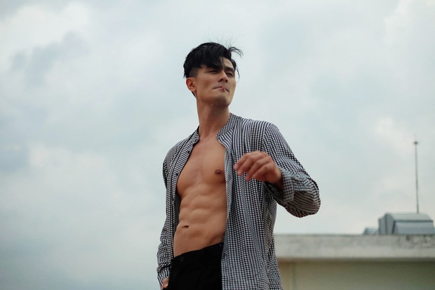 Bom tấn VINAMAN chưa ra mắt, hội chị em đã phát sốt vì nội dung quá xịn của dàn tài tử, xem đến cuối bảo đảm mất máu - Ảnh 5. Bom tấn VINAMAN chưa ra mắt, hội chị em đã phát sốt vì nội dung quá xịn của dàn tài tử, xem đến cuối bảo đảm mất máu - Ảnh 5.