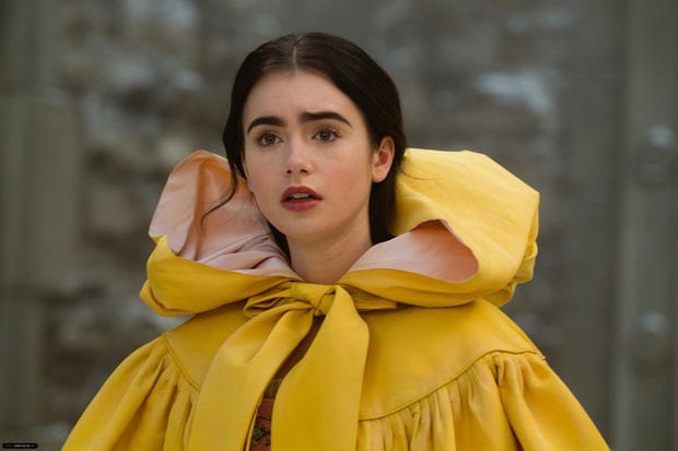 Nhan sắc vô thực của Lily Collins (Emily in Paris): Từ Bạch Tuyết e ấp đến nàng thơ chanh sả ở Paris, chị đẹp chị cân tất! - Ảnh 4.
