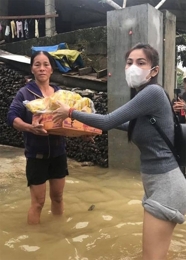 Thuỷ Tiên lên tiếng khi Trấn Thành, Trường Giang và Ngọc Trinh bị netizen kéo vào so sánh chuyện cứu trợ miền Trung - Ảnh 2.