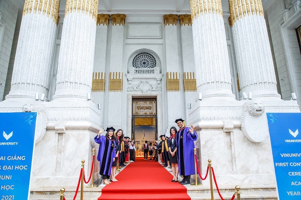VinUni chính thức khai giảng năm học đầu tiên, 260 tân sinh viên khoá I đều sở hữu thành tích khủng - Ảnh 1.