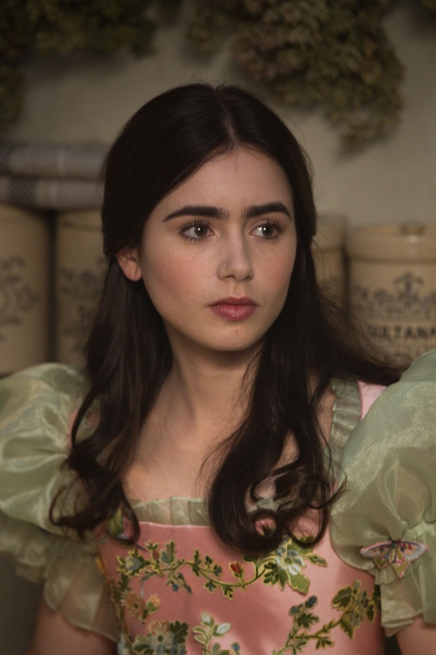 Nhan sắc vô thực của Lily Collins (Emily in Paris): Từ Bạch Tuyết e ấp đến nàng thơ chanh sả ở Paris, chị đẹp chị cân tất! - Ảnh 7.