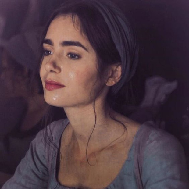 Nhan sắc vô thực của Lily Collins (Emily in Paris): Từ Bạch Tuyết e ấp đến nàng thơ chanh sả ở Paris, chị đẹp chị cân tất! - Ảnh 16.