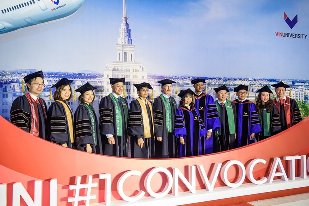 VinUni chính thức khai giảng năm học đầu tiên, 260 tân sinh viên khoá I đều sở hữu thành tích khủng - Ảnh 9.