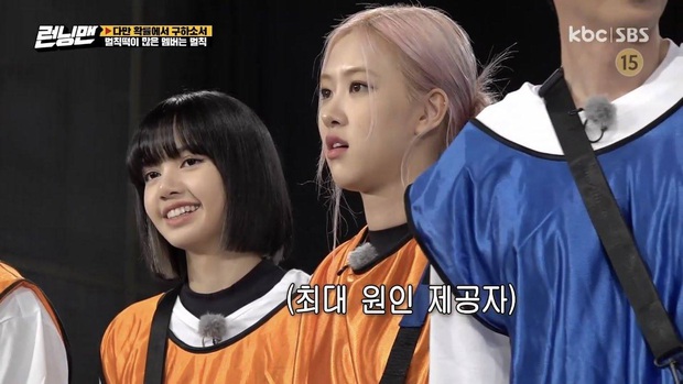 Nhan sắc BLACKPINK sau màn “chiến” tơi bời tại Running Man: Mỹ nhân sang chảnh có lúc bê bết, tóc mái bất biến của Lisa gây choáng - Ảnh 10.