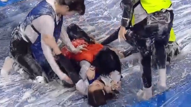 BLACKPINK tham gia Running Man đúng kiểu “lúc đi hết mình lúc về hết hồn”, bộ dạng lúc kết show khiến fan ngã ngửa - Ảnh 7.