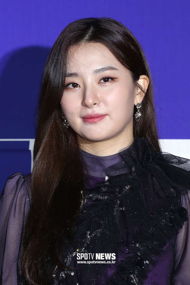 Thảm đỏ hot nhất xứ Hàn hôm nay: Tiffany (SNSD) chặt chém với đôi chân cực phẩm, Joy (Red Velvet) đẹp lấn át cả nữ thần Irene - Ảnh 12. Thảm đỏ hot nhất xứ Hàn hôm nay: Tiffany (SNSD) chặt chém với đôi chân cực phẩm, Joy (Red Velvet) đẹp lấn át cả nữ thần Irene - Ảnh 12.