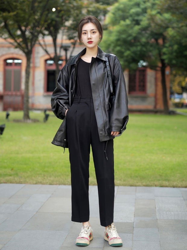 Street style châu Á: Hội chị em lên đồ đẹp hút mắt, toàn blazer và cardigan nhưng nhìn sang hết nấc - Ảnh 12. Street style châu Á: Hội chị em lên đồ đẹp hút mắt, toàn blazer và cardigan nhưng nhìn sang hết nấc - Ảnh 12.