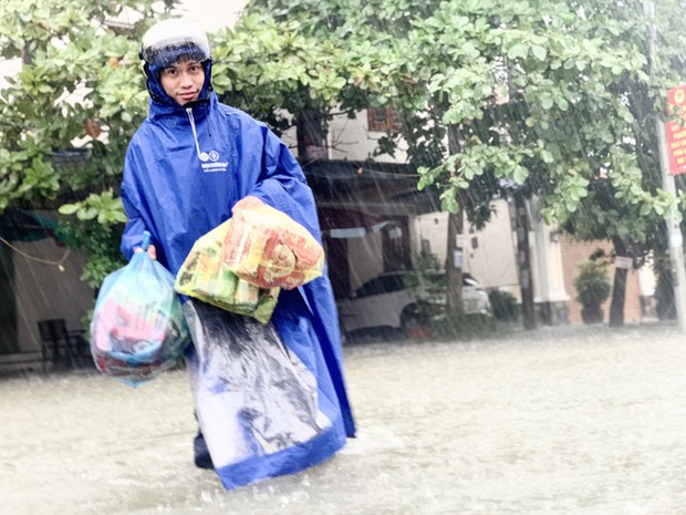 Mưa trắng trời, TP Hà Tĩnh chìm trong ngập lụt lịch sử chưa từng có - Ảnh 5.