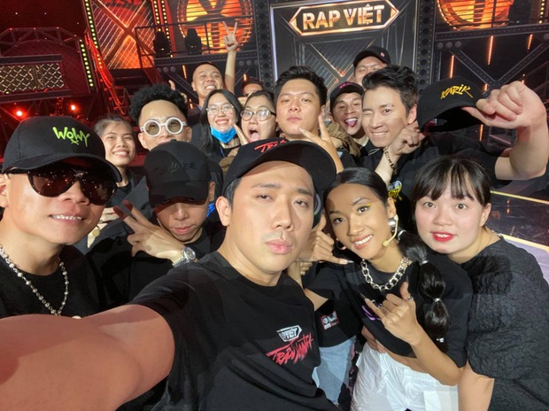 Vòng 3 Rap Việt quá khốc liệt: 1 loại 3, Trấn Thành linh cảm ngay về những giọt nước mắt! - Ảnh 1.