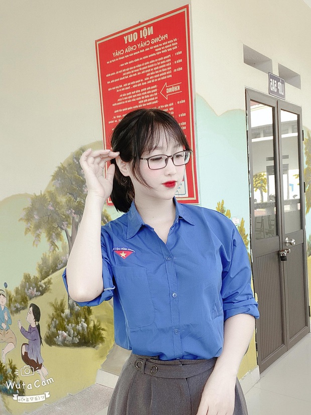 Cô giáo 9X xinh đẹp gây bão MXH ngày Trung thu, dân mạng rần rần thốt lên: Chị Hằng giáng trần đây rồi! - Ảnh 4.