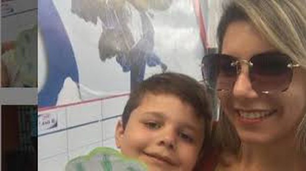 Con gái đột quỵ nhập viện, mẹ vợ tranh thủ ngoại tình luôn cùng con rể - Ảnh 3.