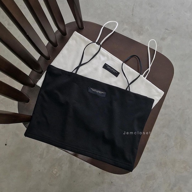 Rosé diện áo xuyên thấu nhưng không phô phang như người mẫu là nhờ áo 2 dây đen, bạn nên học theo để có style tinh tế - Ảnh 14.