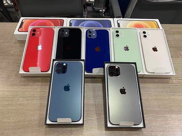 iPhone 12 màu xanh blue hứng gạch đá, đứng đầu bảng tìm kiếm trên Weibo - Ảnh 6.