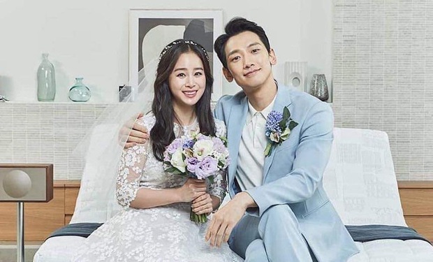Bi Rain - Kim Tae Hee lần đầu lộ ảnh gia đình 3 người bên con gái, dân tình dậy sóng vì tò mò gương mặt đứa bé - Ảnh 3. Bi Rain - Kim Tae Hee lần đầu lộ ảnh gia đình 3 người bên con gái, dân tình dậy sóng vì tò mò gương mặt đứa bé - Ảnh 3.