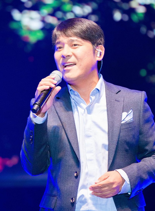 Hari Won thi chụp ảnh cùng thần tượng thắng luôn album có chữ ký, phấn khích đến mức rớt luôn liêm sỉ - Ảnh 8. Hari Won thi chụp ảnh cùng thần tượng thắng luôn album có chữ ký, phấn khích đến mức rớt luôn liêm sỉ - Ảnh 8.