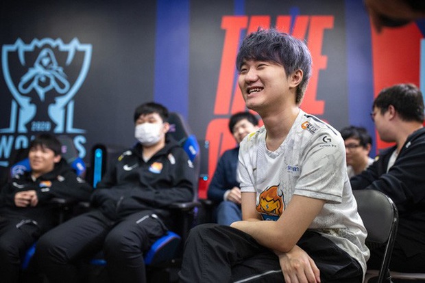 Riot Games: Dường như ở Suning, SwordArt thích hỗ trợ cho 3 đồng đội còn lại hơn cả ADC Huanfeng - Ảnh 3.