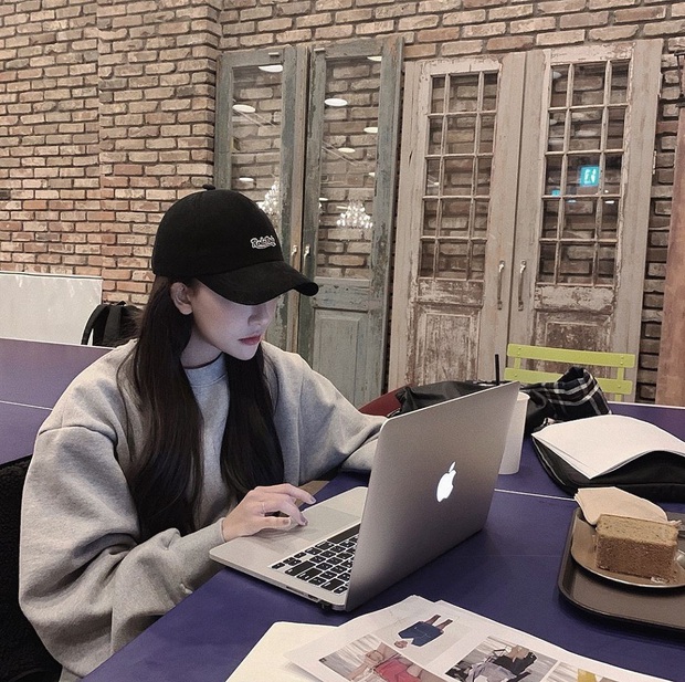 Sinh viên mới ra trường đi xin việc, gặp ngay leader là gia sư cũ mình từng làm trò 10 năm trước bèn hỏi dân mạng cách giải quyết - Ảnh 2.