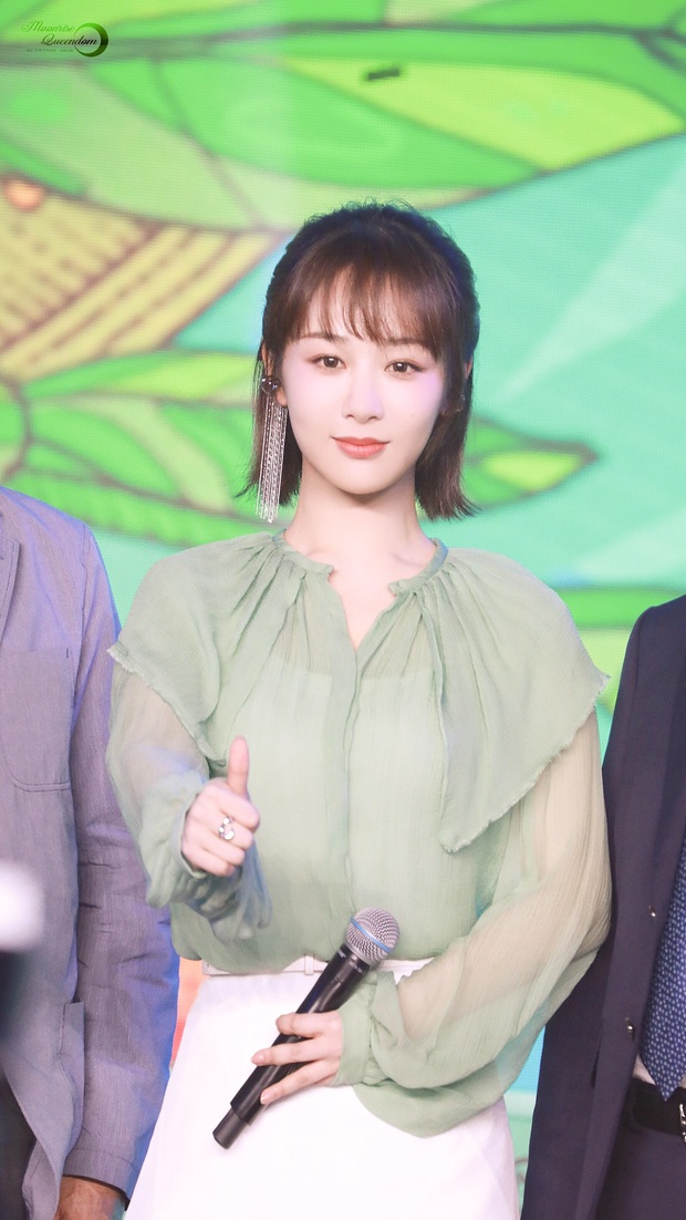 Đã hay bị chê quê kiểng mà vẫn ham diện đồ thắm thơm, Dương Tử mãi chẳng chanh sả thêm được miếng nào - Ảnh 2.