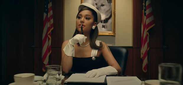 Position - Liệu có phải nước đi sai của Ariana Grande sau Thank You, Next? - Ảnh 3.