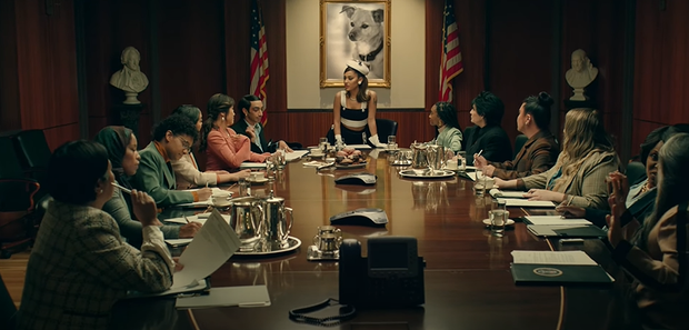Chán làm tiểu diva, Ariana Grande lên làm Tổng thống sang chảnh trong positions nhưng bị chê nhạc ngang phè, khó thành hit? - Ảnh 4.