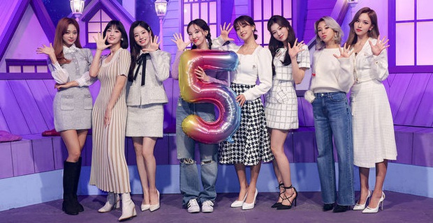 Phát ngôn đề cao nhân cách hơn tài năng ở idol khi tuyển chọn TWICE của Park Jin Young hot trở lại sau vụ việc Irene lăng mạ BTV - Ảnh 4. Phát ngôn đề cao nhân cách hơn tài năng ở idol khi tuyển chọn TWICE của Park Jin Young hot trở lại sau vụ việc Irene lăng mạ BTV - Ảnh 4.